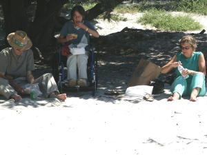 Picnic.jpg - 31976 Bytes